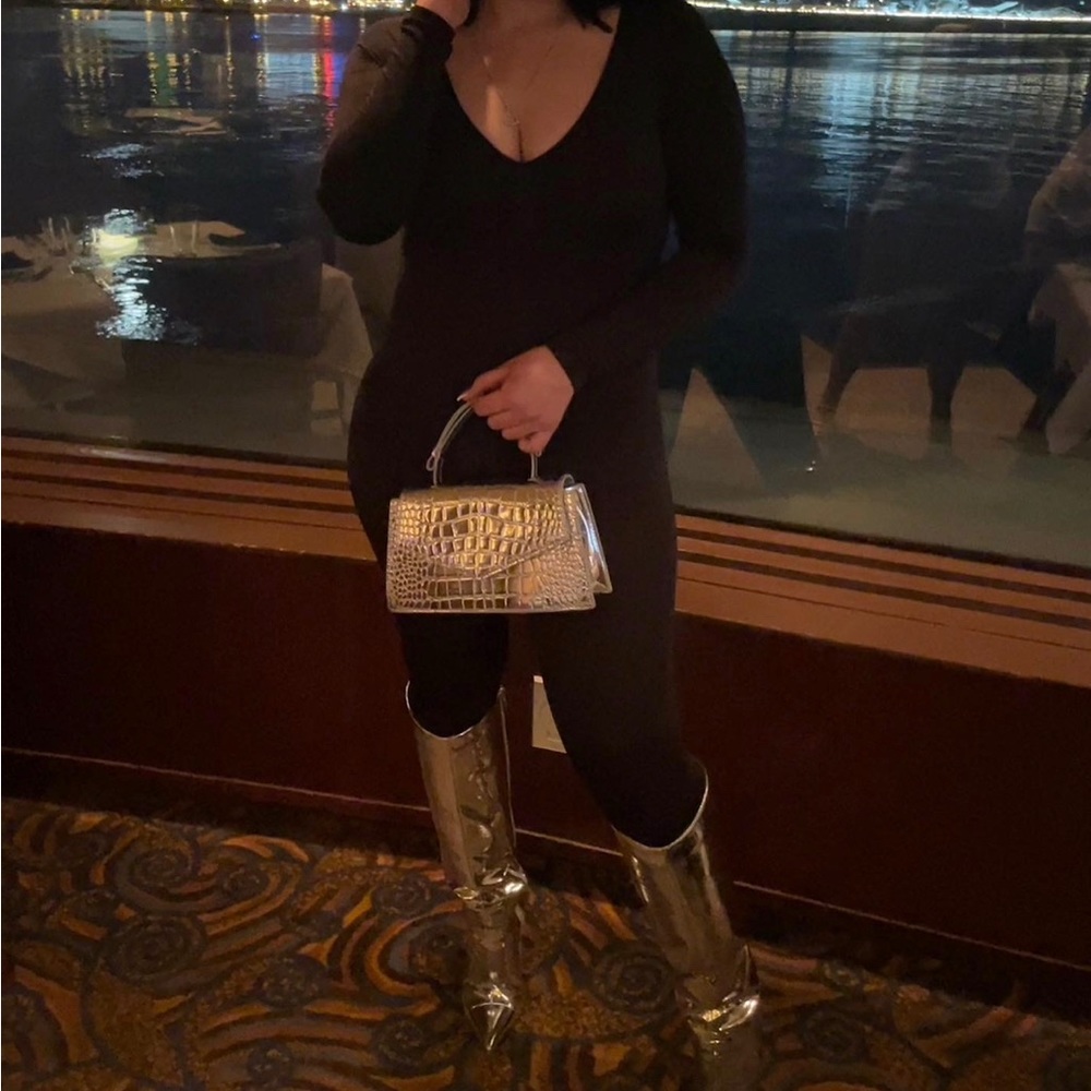 Crossbody silver purse - Picture 7 of 8